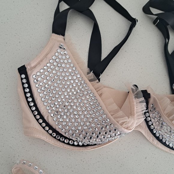 Victoria's Secret Black and Tan Bra - Picture 4 of 4